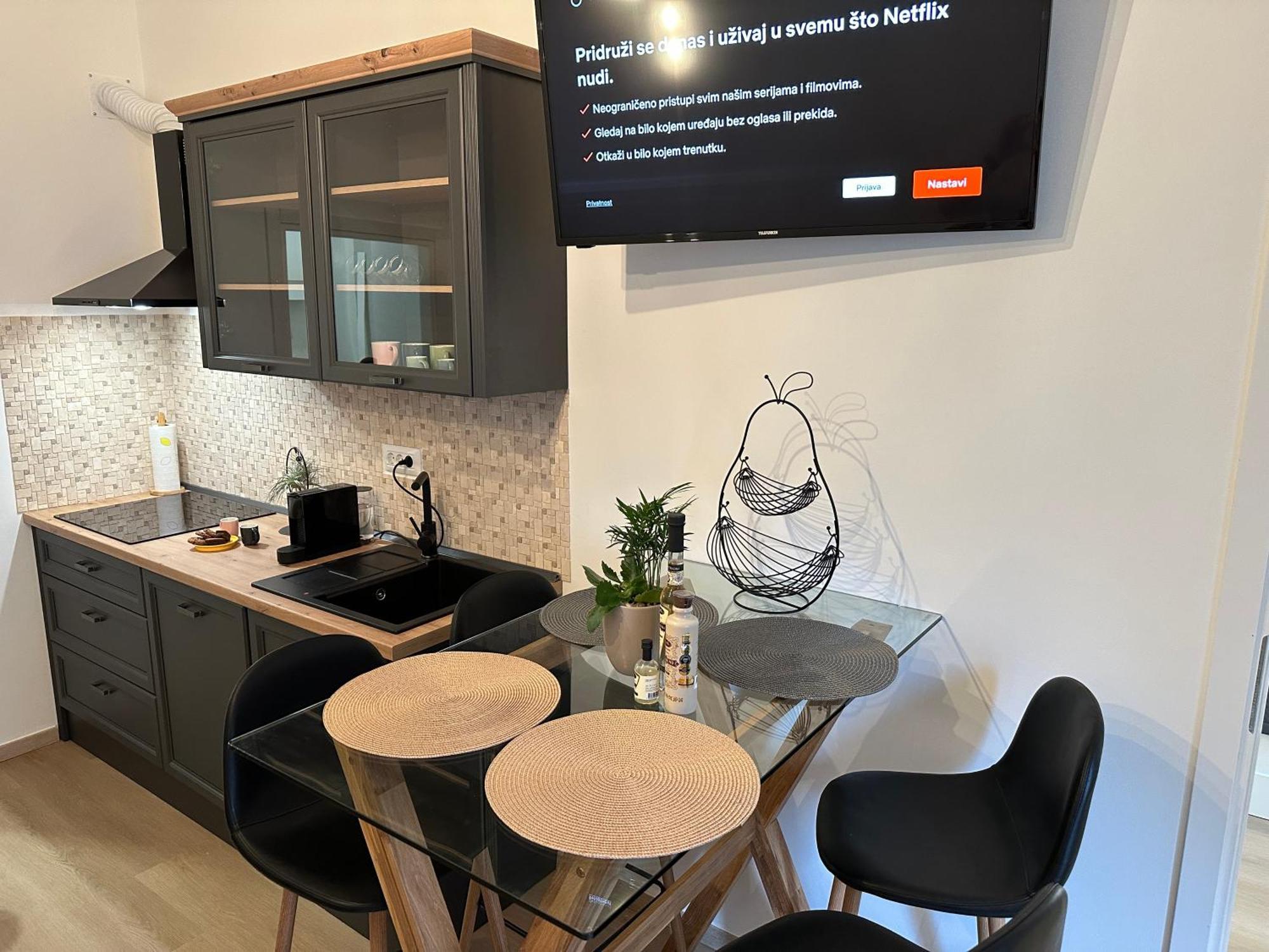 Vidri Apartma *